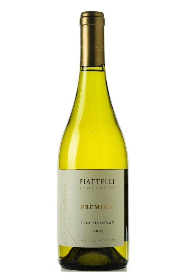 Botella de Piattelli Reserva Chardonnay Mendoza — Piattelli
